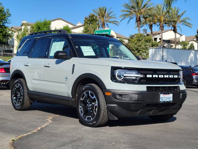 2022 Ford Bronco Sport Outer Banks 4WD photo