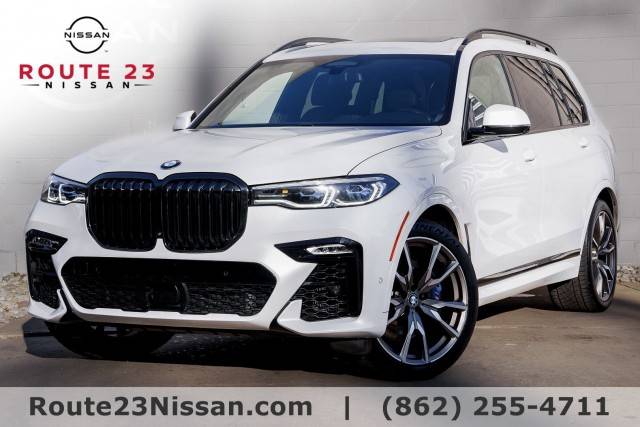 2022 BMW X7 M50i AWD photo