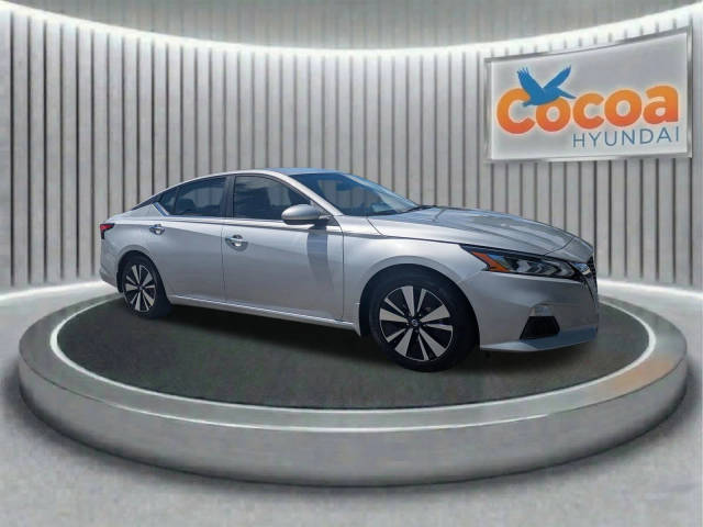 2022 Nissan Altima 2.5 SV FWD photo