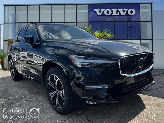 2022 Volvo XC60 Momentum AWD photo