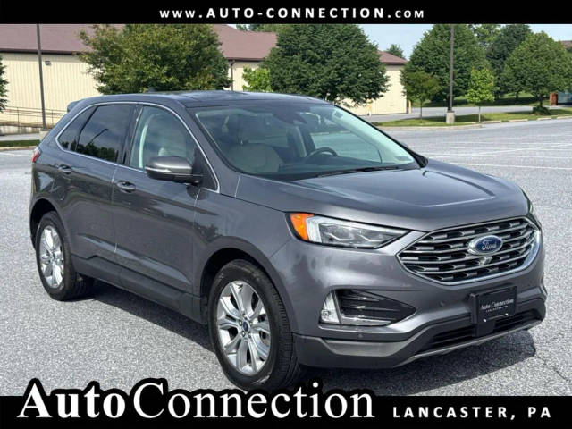 2022 Ford Edge Titanium AWD photo