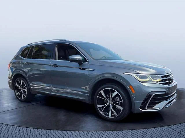 2022 Volkswagen Tiguan SEL R-Line AWD photo