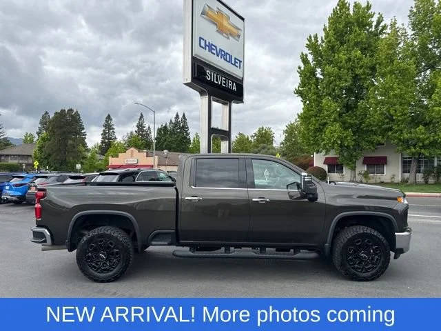 2022 Chevrolet Silverado 2500HD LTZ 4WD photo