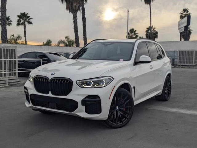 2022 BMW X5 M50i AWD photo