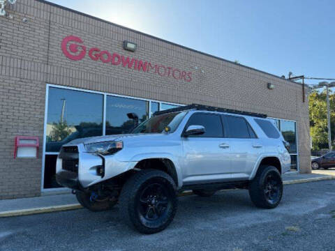 2019 Toyota 4Runner SR5 4WD photo