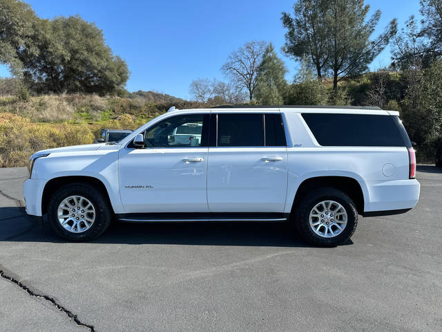 2020 GMC Yukon XL SLT 4WD photo