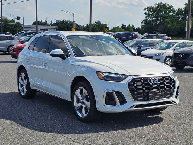 2022 Audi Q5 S line Prestige AWD photo