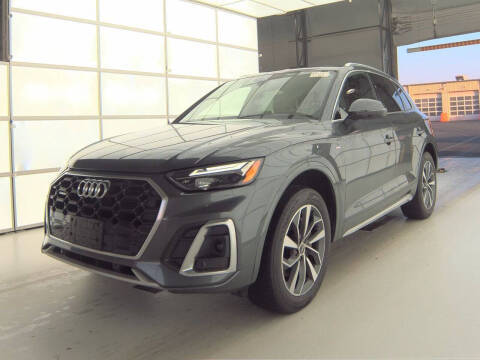 2022 Audi Q5 S line Premium AWD photo