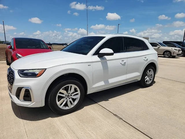 2022 Audi Q5 S line Premium AWD photo