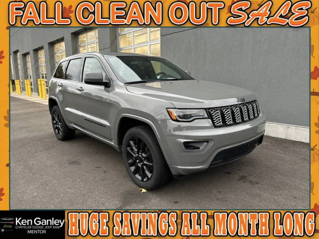 2022 Jeep Grand Cherokee Laredo X 4WD photo