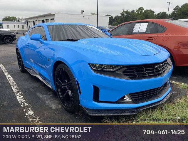 2022 Chevrolet Camaro 2LT RWD photo