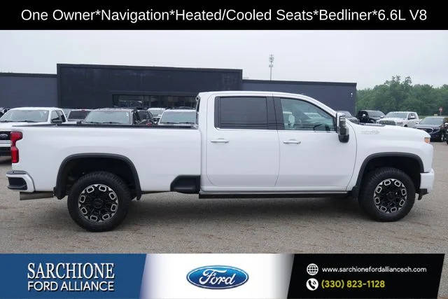2022 Chevrolet Silverado 3500HD High Country 4WD photo