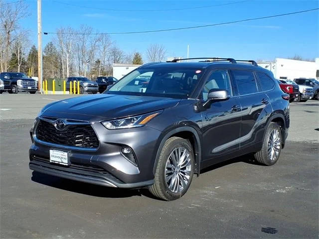 2022 Toyota Highlander Platinum AWD photo