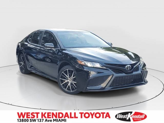 2022 Toyota Camry SE FWD photo