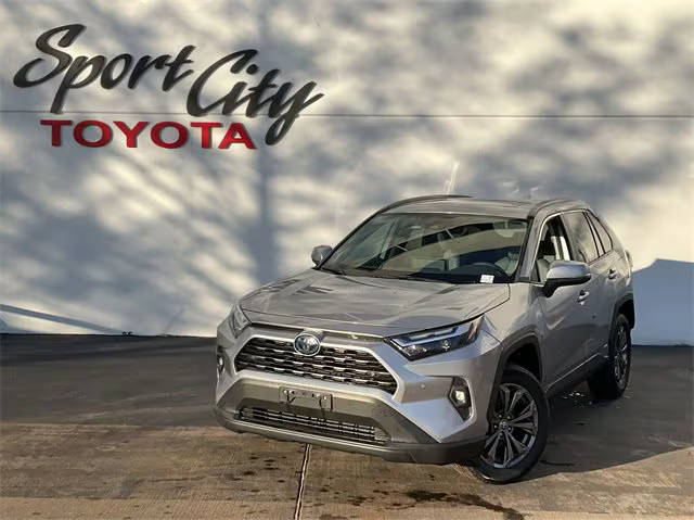 2022 Toyota RAV4 Hybrid XLE Premium AWD photo