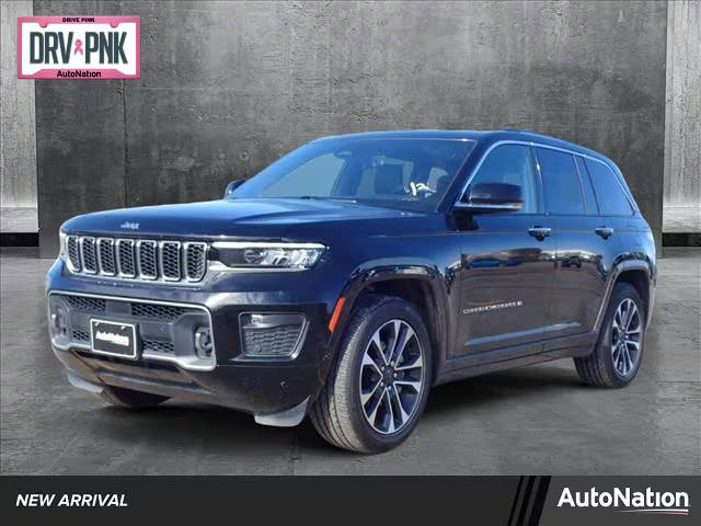 2022 Jeep Grand Cherokee Overland 4WD photo