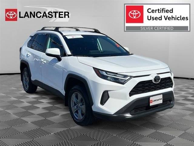 2022 Toyota RAV4 XLE FWD photo
