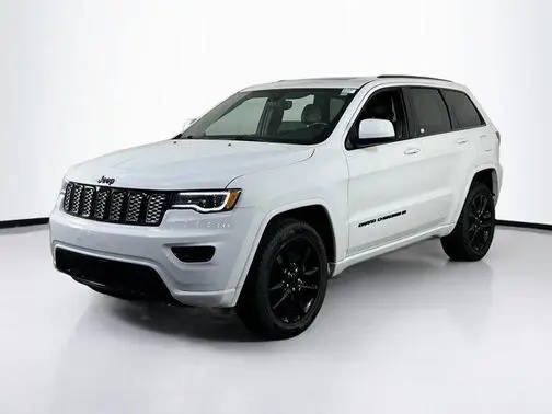 2022 Jeep Grand Cherokee Laredo X 4WD photo