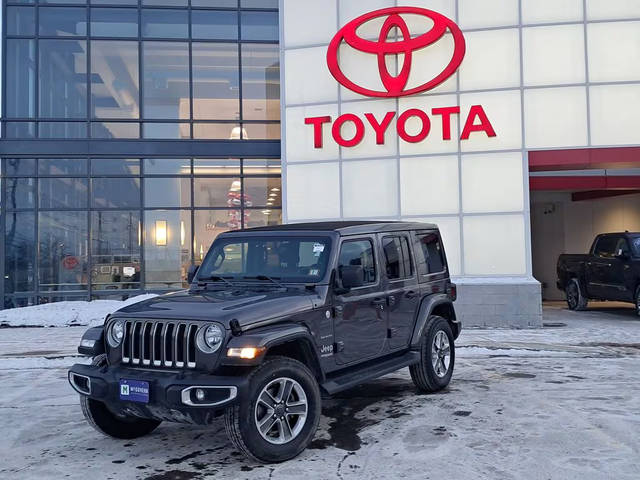 2022 Jeep Wrangler Unlimited Unlimited Sahara 4WD photo