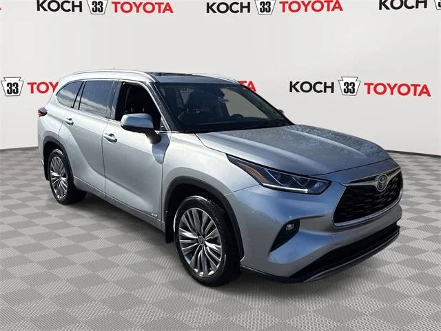 2022 Toyota Highlander Hybrid Platinum AWD photo