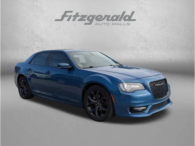 2022 Chrysler 300 Touring L RWD photo