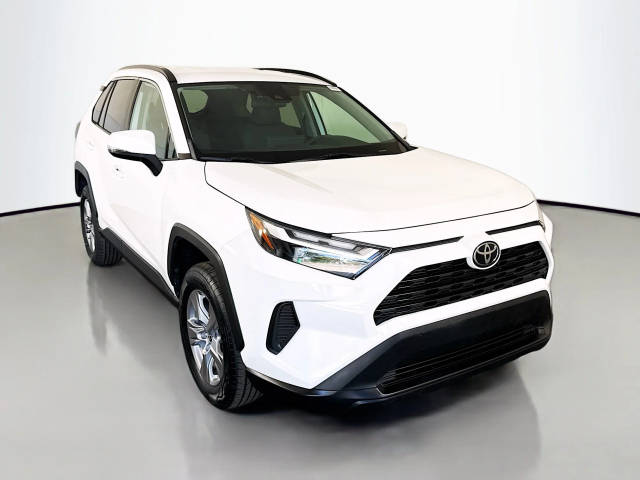 2022 Toyota RAV4 XLE FWD photo