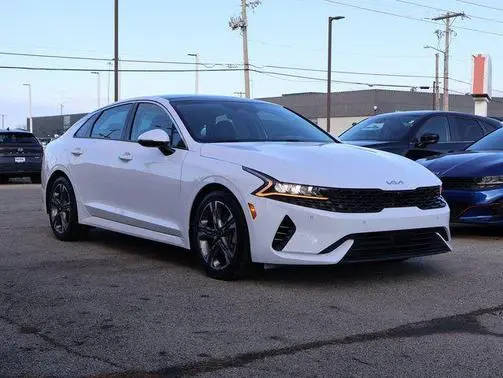 2022 Kia K5 EX FWD photo