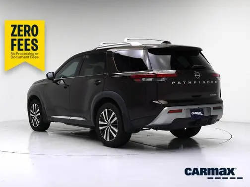 2022 Nissan Pathfinder Platinum FWD photo