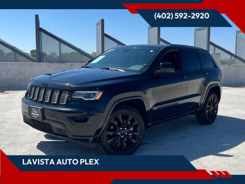 2022 Jeep Grand Cherokee Laredo X 4WD photo