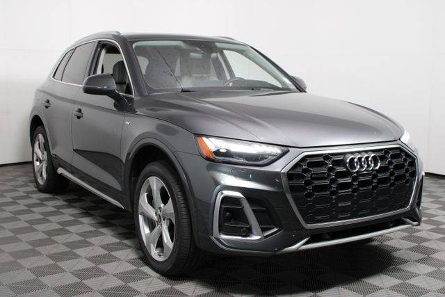 2022 Audi Q5 S line Prestige AWD photo