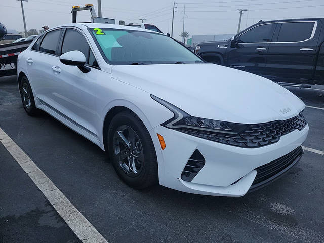 2022 Kia K5 LXS FWD photo