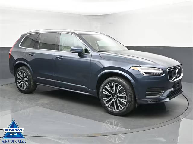 2022 Volvo XC90 Momentum AWD photo