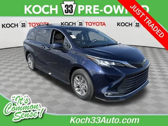 2022 Toyota Sienna XLE FWD photo