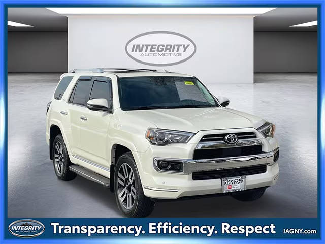 2022 Toyota 4Runner Limited 4WD photo