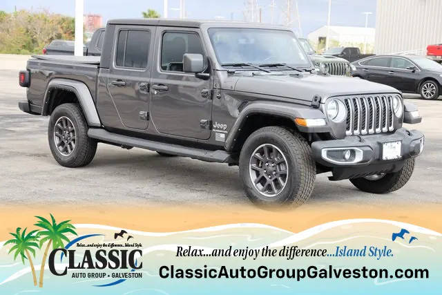 2022 Jeep Gladiator Overland 4WD photo