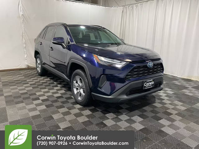 2022 Toyota RAV4 Hybrid XLE AWD photo