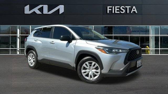2022 Toyota Corolla Cross L AWD photo