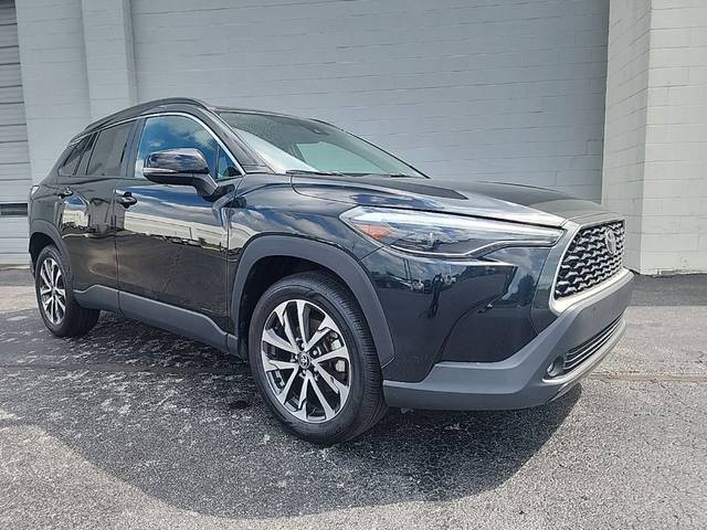 2022 Toyota Corolla Cross XLE AWD photo