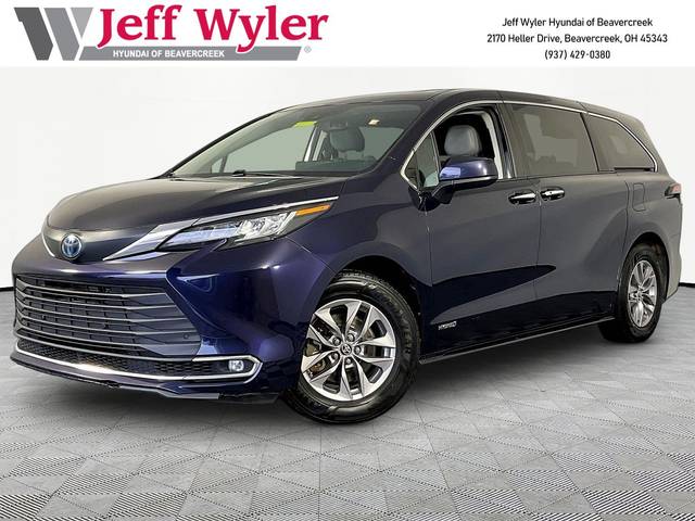 2021 Toyota Sienna XLE AWD photo
