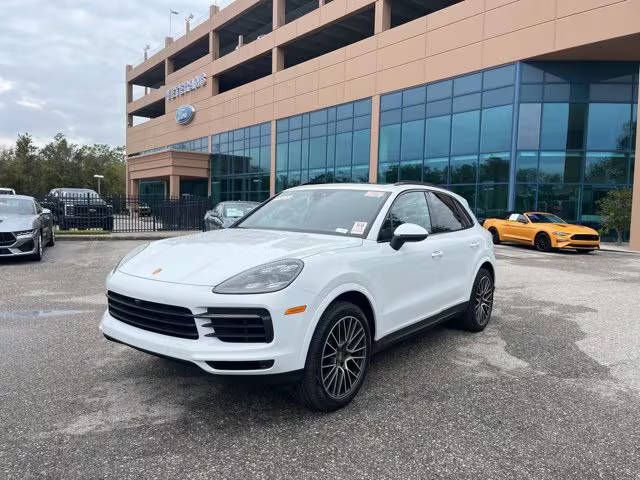 2022 Porsche Cayenne  AWD photo