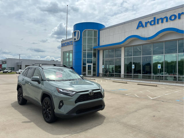 2022 Toyota RAV4 XLE Premium FWD photo