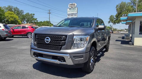 2022 Nissan Titan SV 4WD photo
