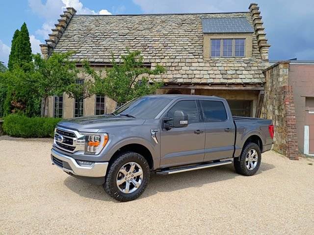 2022 Ford F-150 XLT 4WD photo