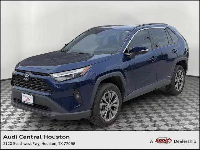2022 Toyota RAV4 Hybrid XLE Premium AWD photo