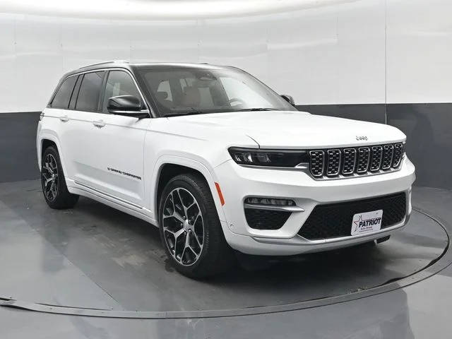 2022 Jeep Grand Cherokee Summit Reserve 4WD photo