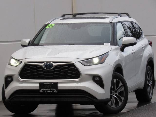 2022 Toyota Highlander Hybrid XLE AWD photo