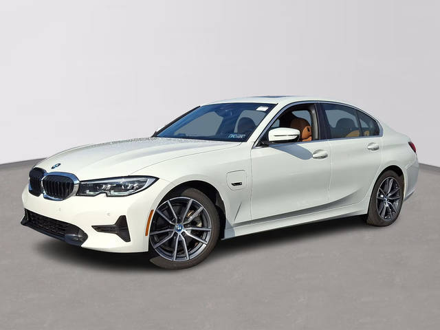 2022 BMW 3 Series 330e xDrive AWD photo