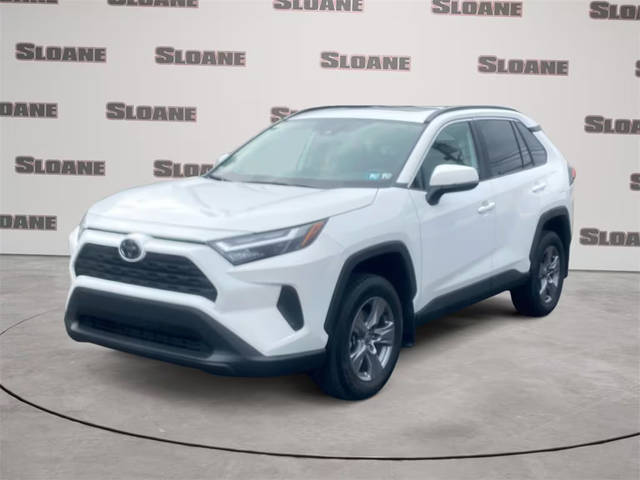 2022 Toyota RAV4 XLE AWD photo