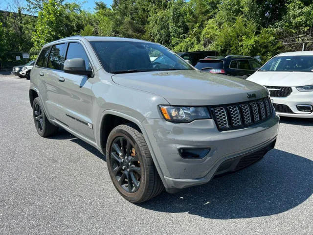 2022 Jeep Grand Cherokee Laredo X 4WD photo