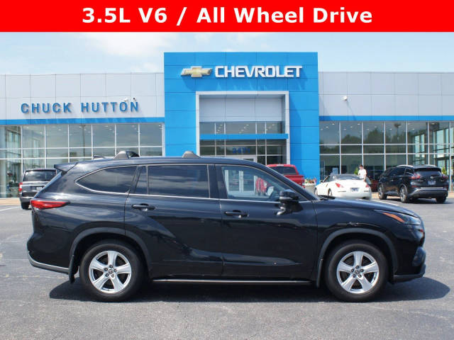 2022 Toyota Highlander LE AWD photo